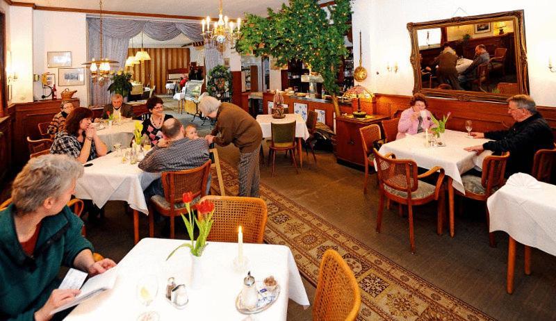 Hôtel Goldener Apfel à Kevelaer Extérieur photo
